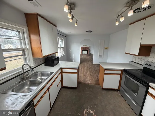 $775,000 | 9704 Blake Lane, Fairfax, VA 22031