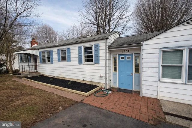 $775,000 | 9704 Blake Lane, Fairfax, VA 22031