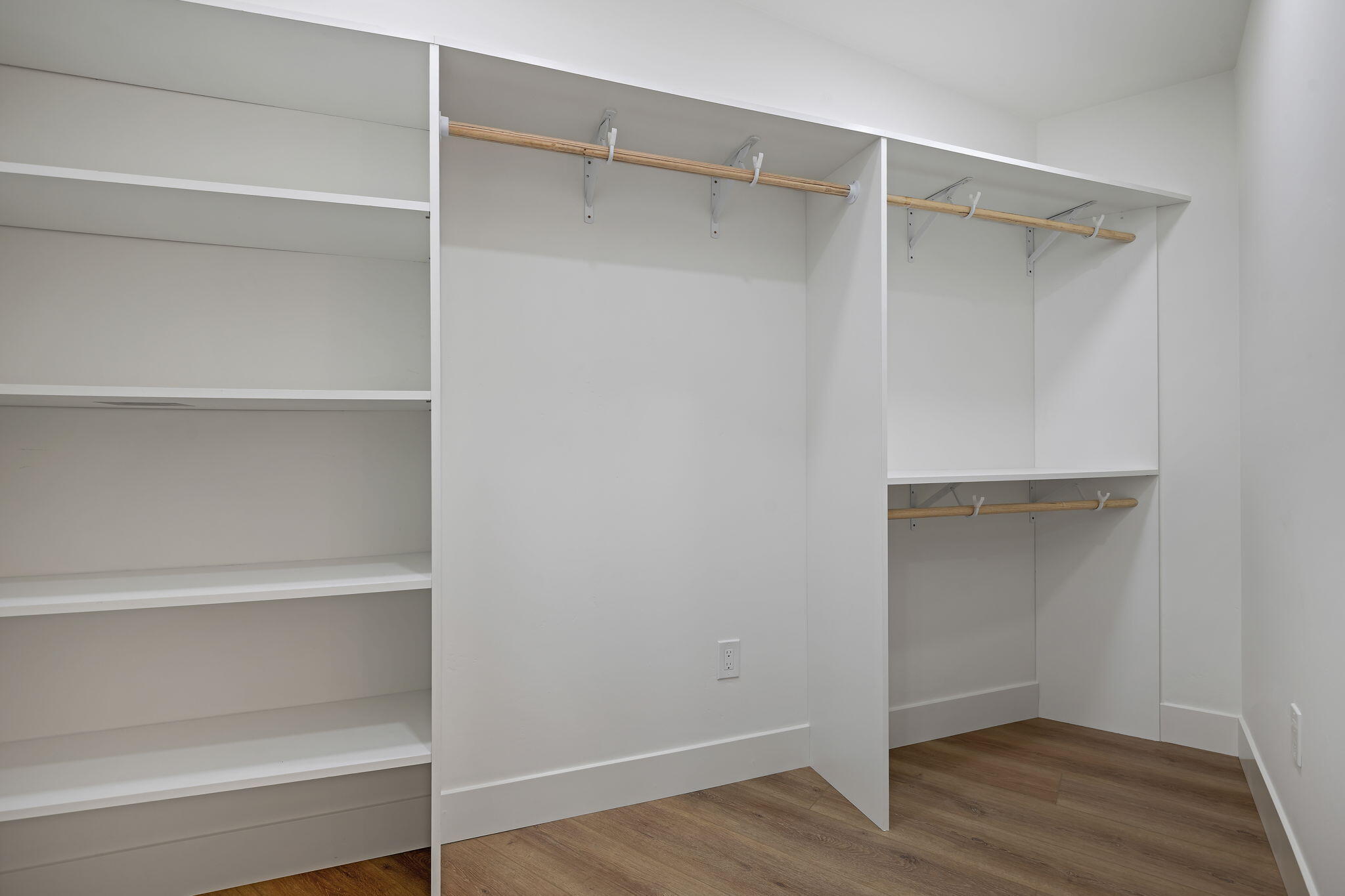 2848 Foothill Road Santa Barbara, CA 93105 - Photo 13 of 29 14-Primary Closet
