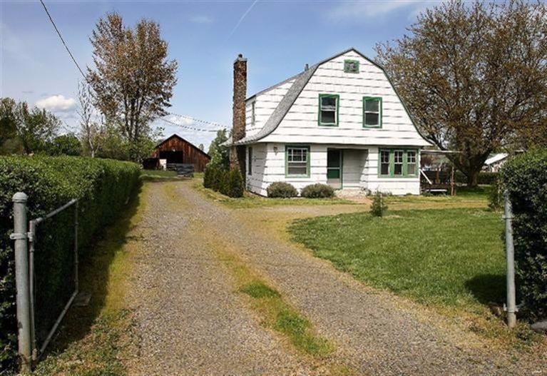 1140 Sweet Road Medford, OR 97501 - Photo 1 of 24 1.21 acres, yet on city water & sewe
