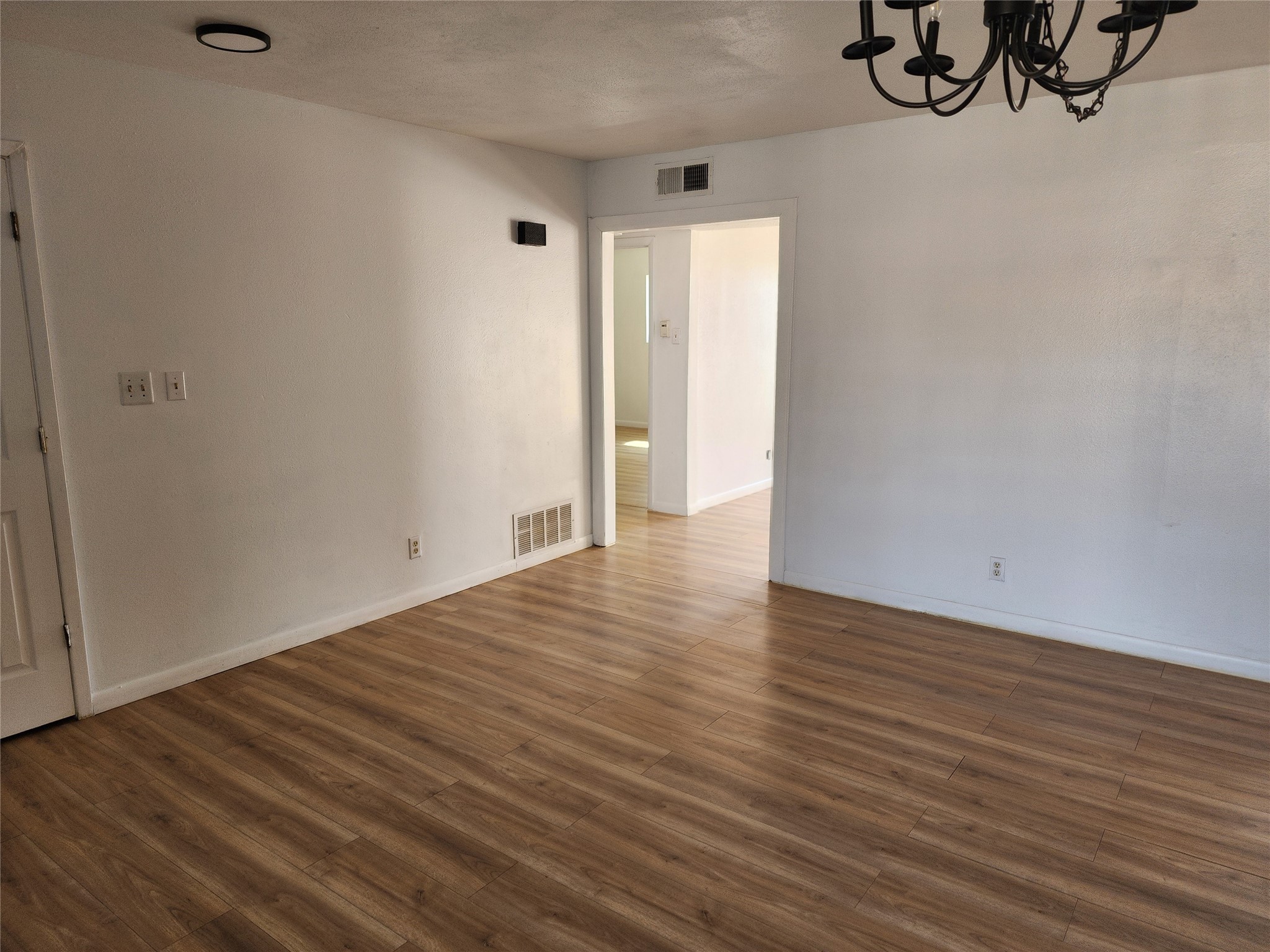 405 Godfrey Avenue Rio Communities, NM 87002 - Photo 6 of 38 Front Room View
