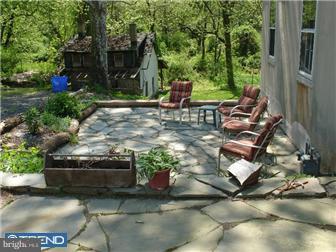 130 Kerr Road Reading, PA 19606 - Photo 4 of 12