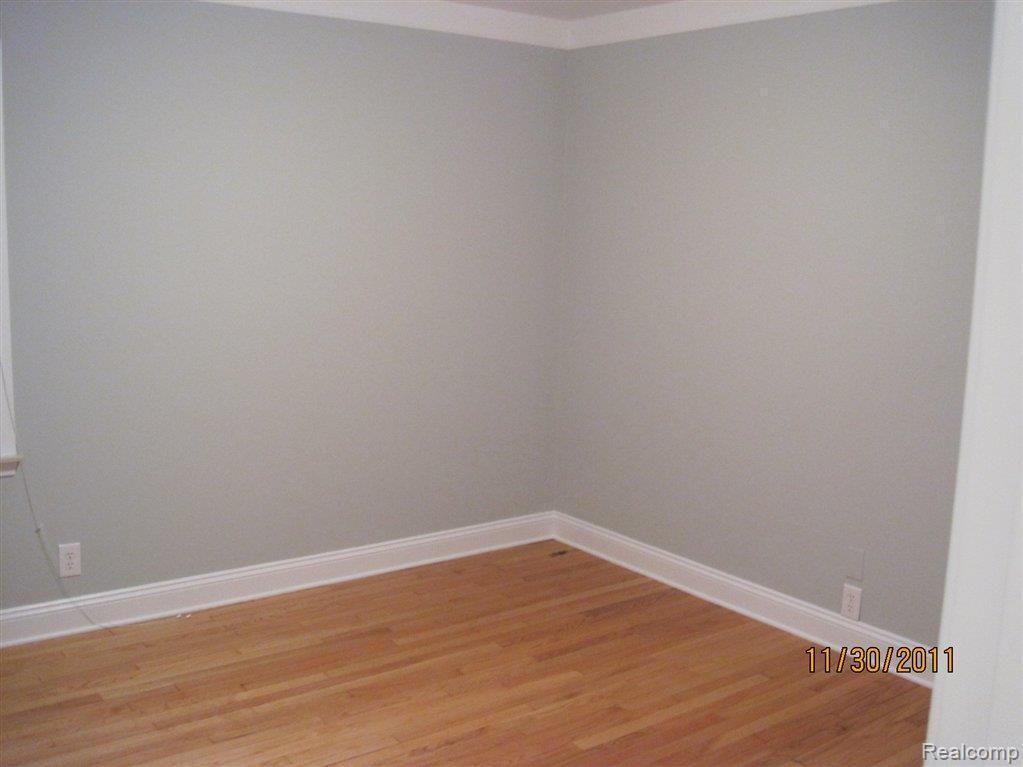 1850 Princeton Road Berkley, MI 48072 - Photo 9 of 25 11282011 019.JPG