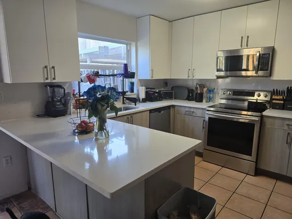 $3,900 | 8908 Northwest 187th Street, Hialeah, FL 33018