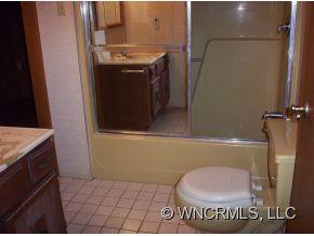 99 Davidson Road Swannanoa, NC 28778 - Photo 12 of 21 Gallery Image 12