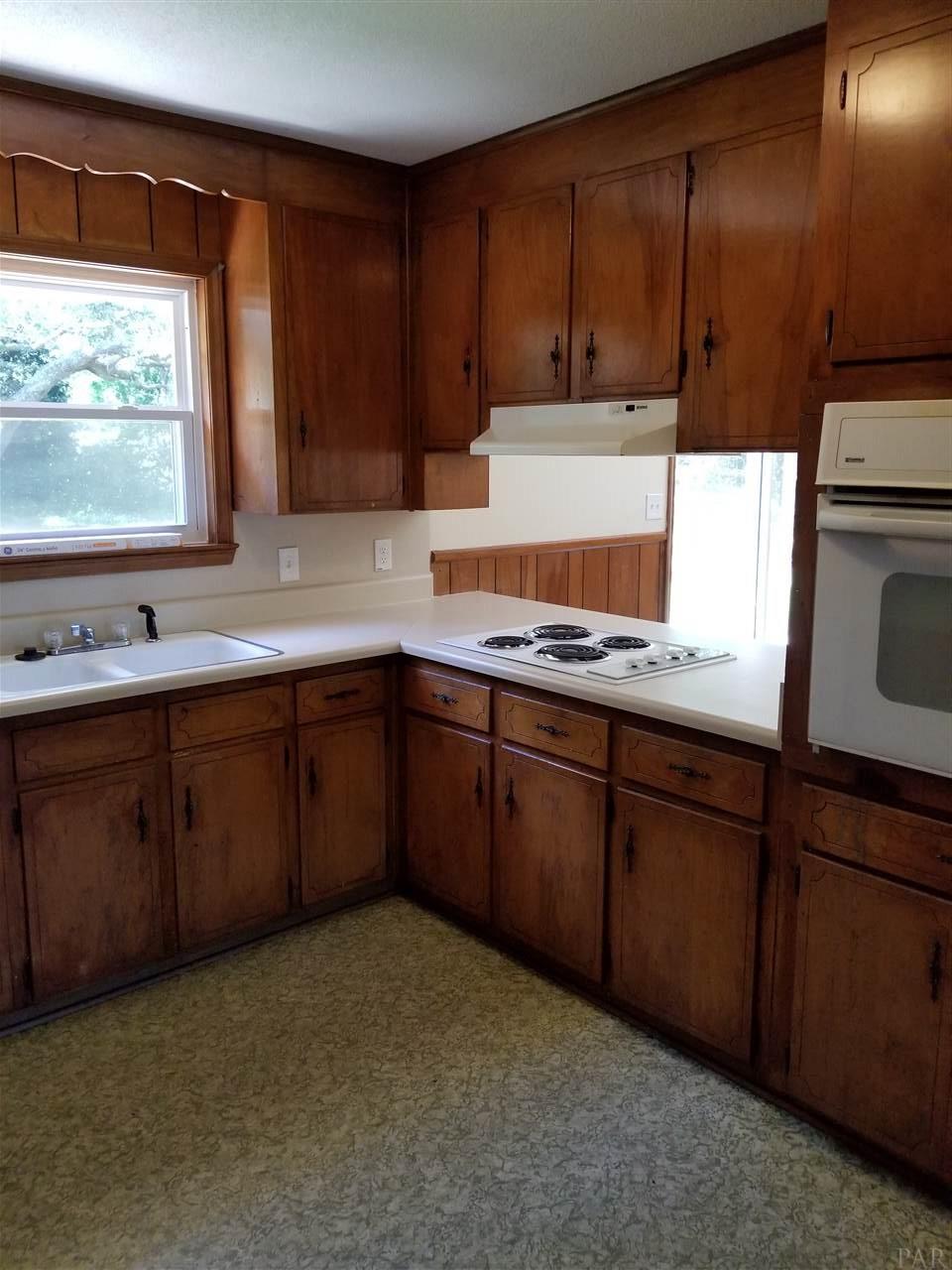 7564 Templeton Road Pensacola, FL 32506 - Photo 4 of 22 Gallery Image 4