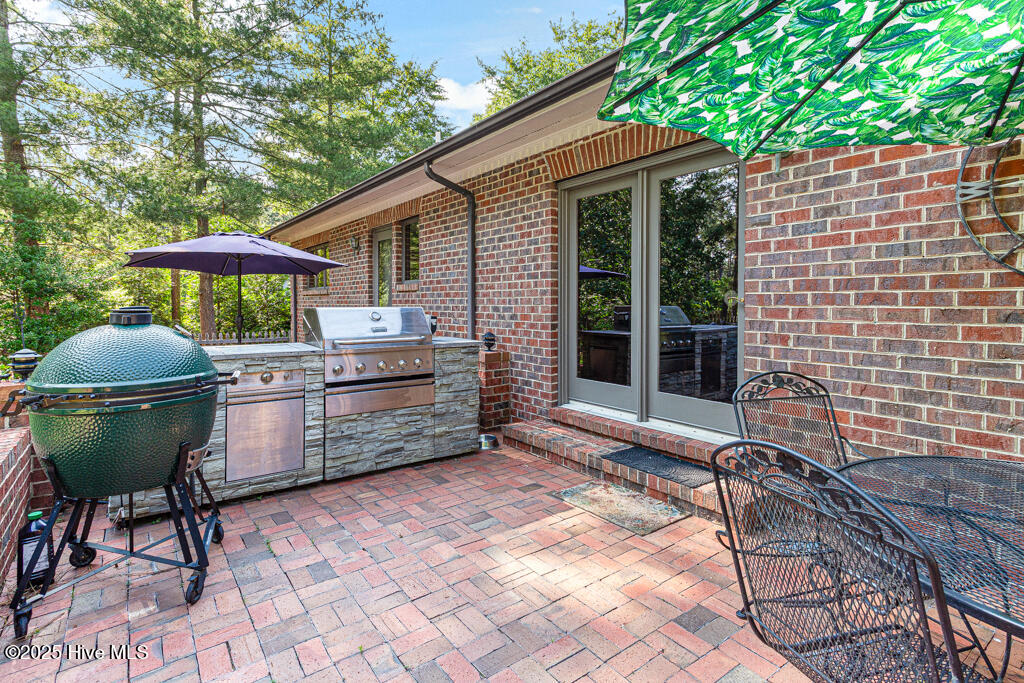 75 Harlow Road Pinehurst, NC 28374 - Photo 30 of 41 Outdoor kitchen/grill