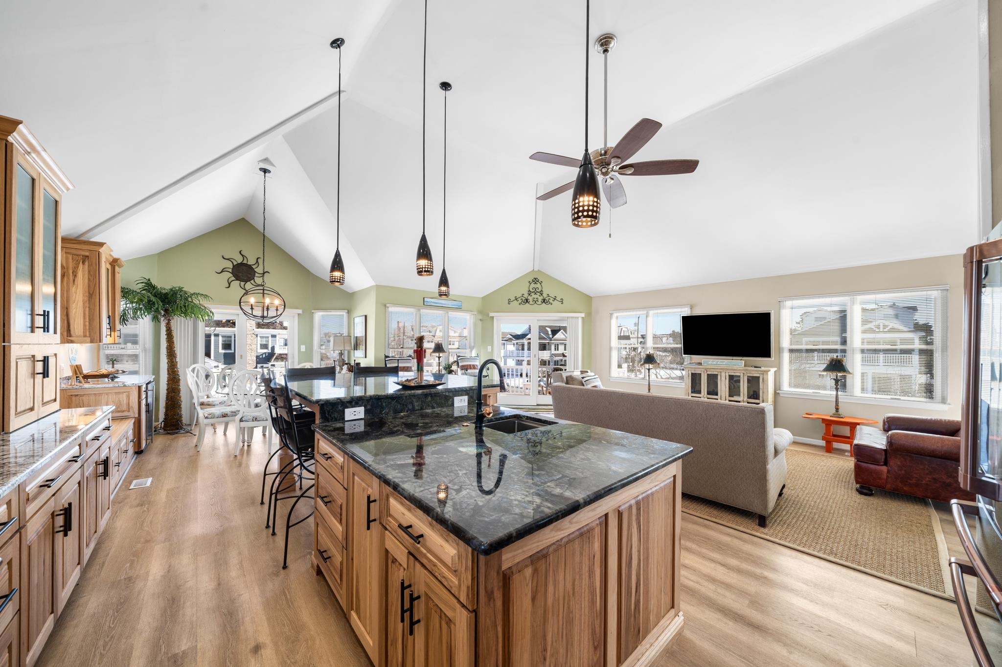 1018 1st Avalon, NJ 08202 - Photo 13 of 38