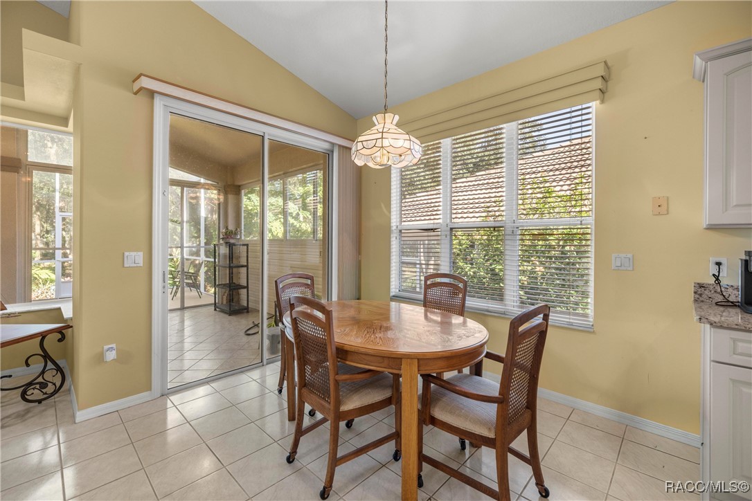 389 West Doerr Path Hernando, FL 34442 - Photo 17 of 84