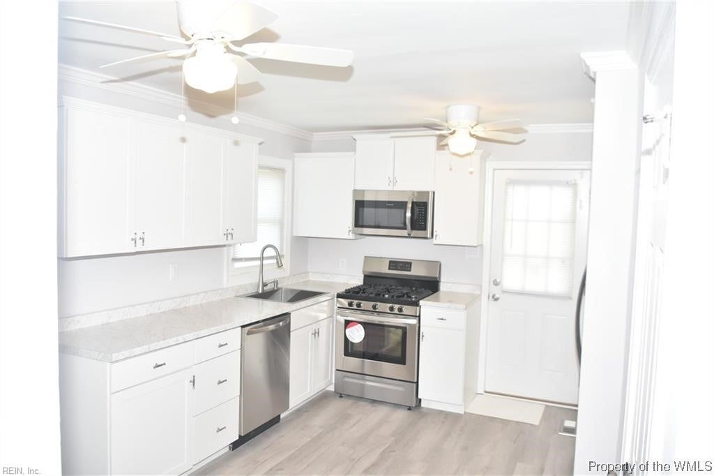 17 East Walker Road Hampton, VA 23666 - Photo 5 of 26 Gallery Image 5