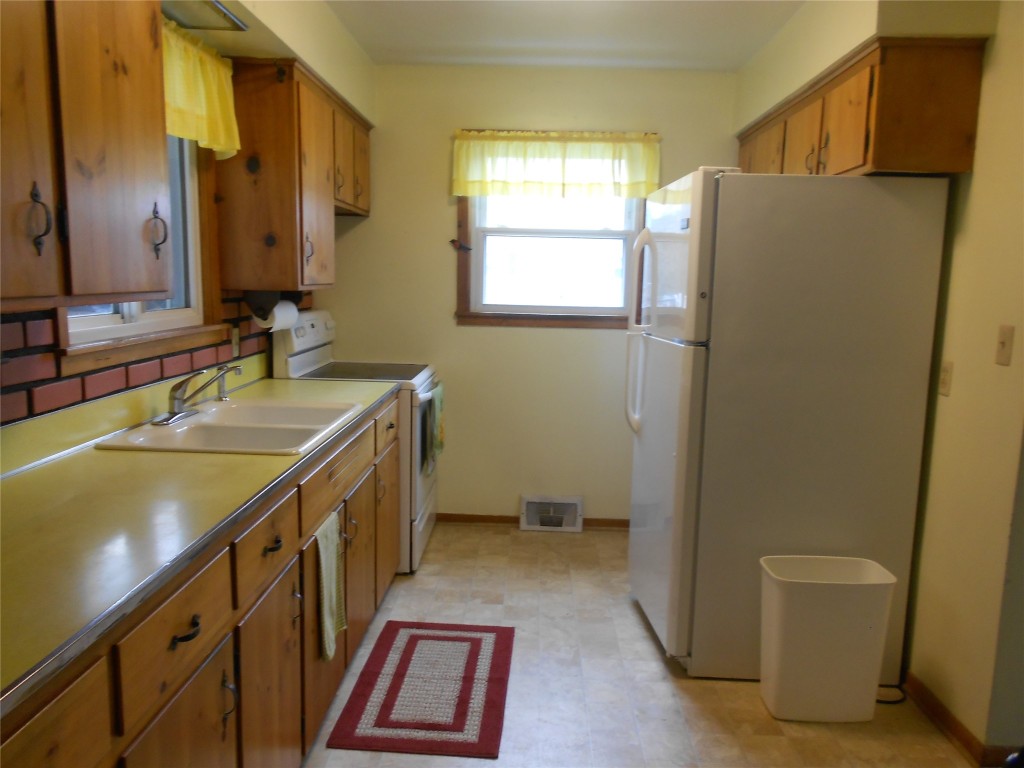 86 Port Road Binghamton, NY 13901 - Photo 4 of 23 Gallery Image 4