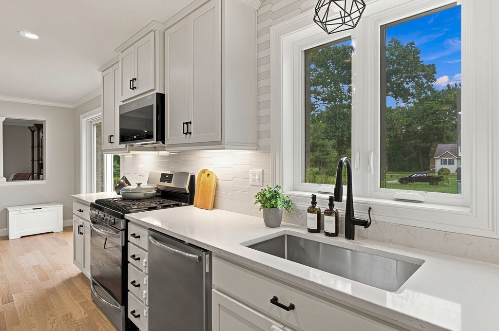 12 Gove Road Billerica, MA 01821 - Photo 15 of 38 Gallery Image 15