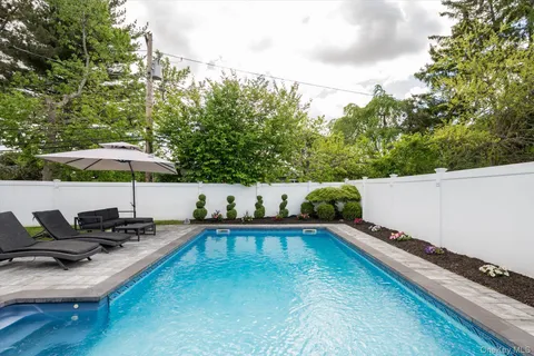 $1,285,000 | 10 Jeremy Avenue, Plainview, NY 11803