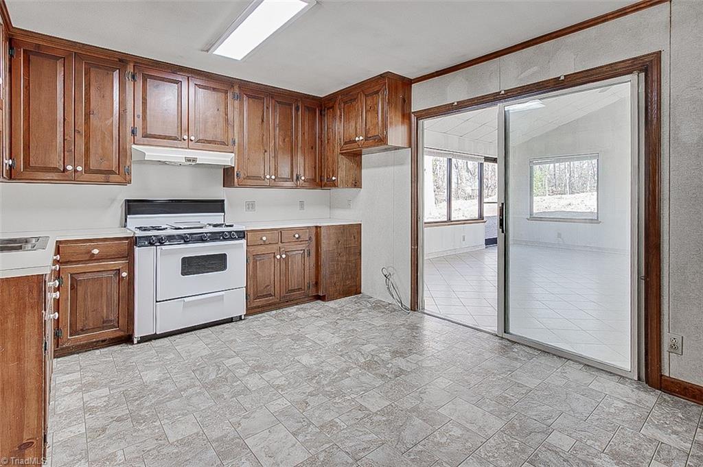 326 Greenvale Road Asheboro, NC 27203 - Photo 11 of 30