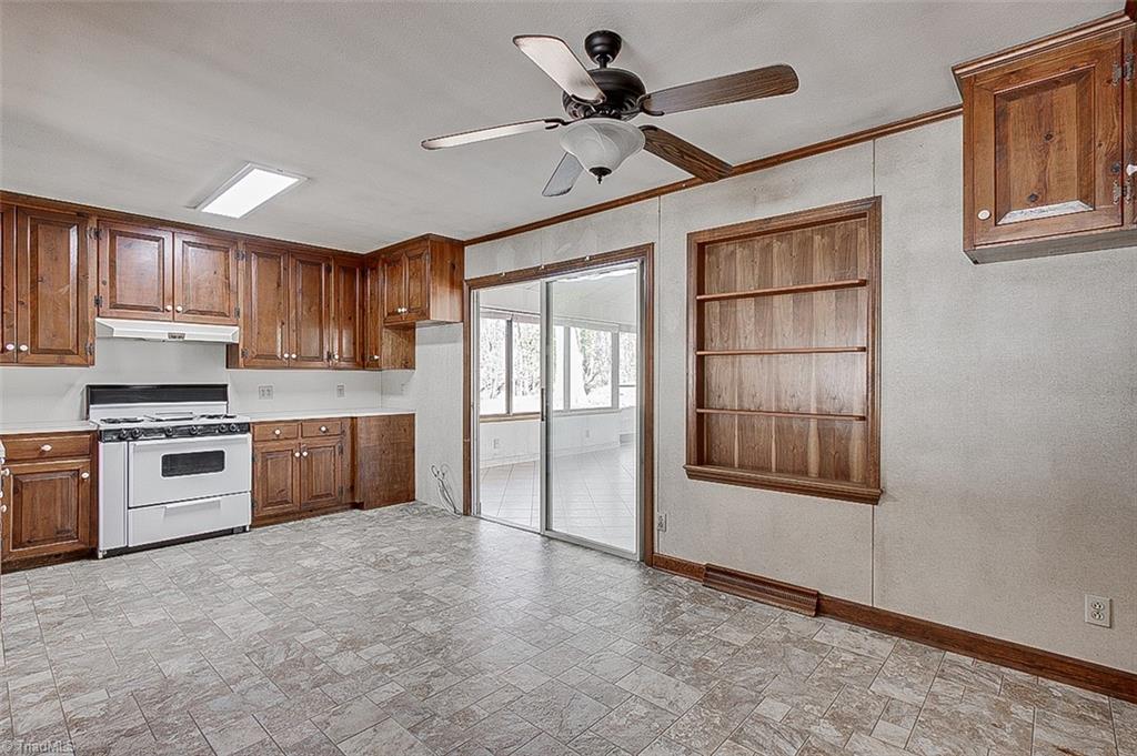 326 Greenvale Road Asheboro, NC 27203 - Photo 7 of 30