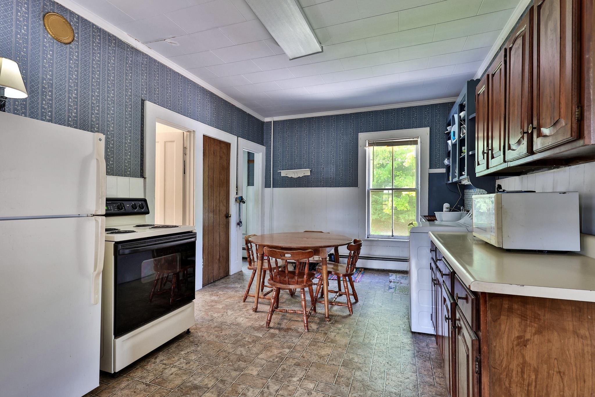 55 Pierpoint Avenue Rutland, VT 05701 - Photo 23 of 27 Gallery Image 23