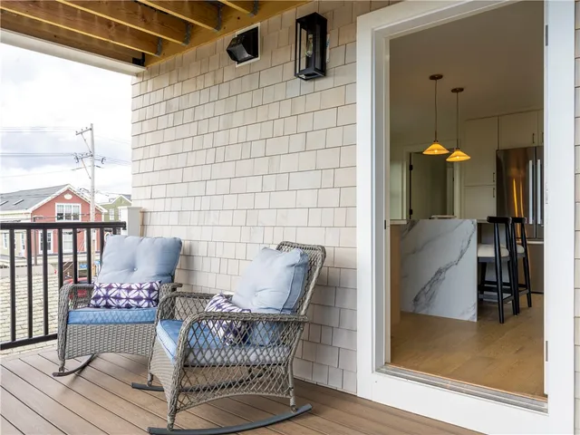 $3,850 | 7 Dearborn Street, Unit 1, Newport, RI 02840