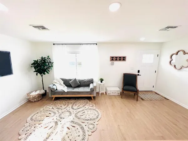 $3,395 | 1300 21st Street South, St. Petersburg, FL 33712