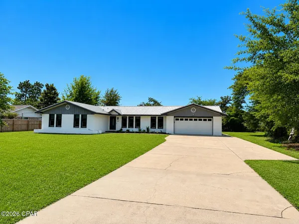 $499,900 | 922 Radcliff Avenue, Lynn Haven, FL 32444