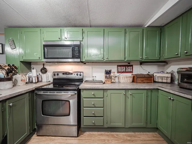 $69,000 | 201 Number 7 Road, Winslow, IN 47598