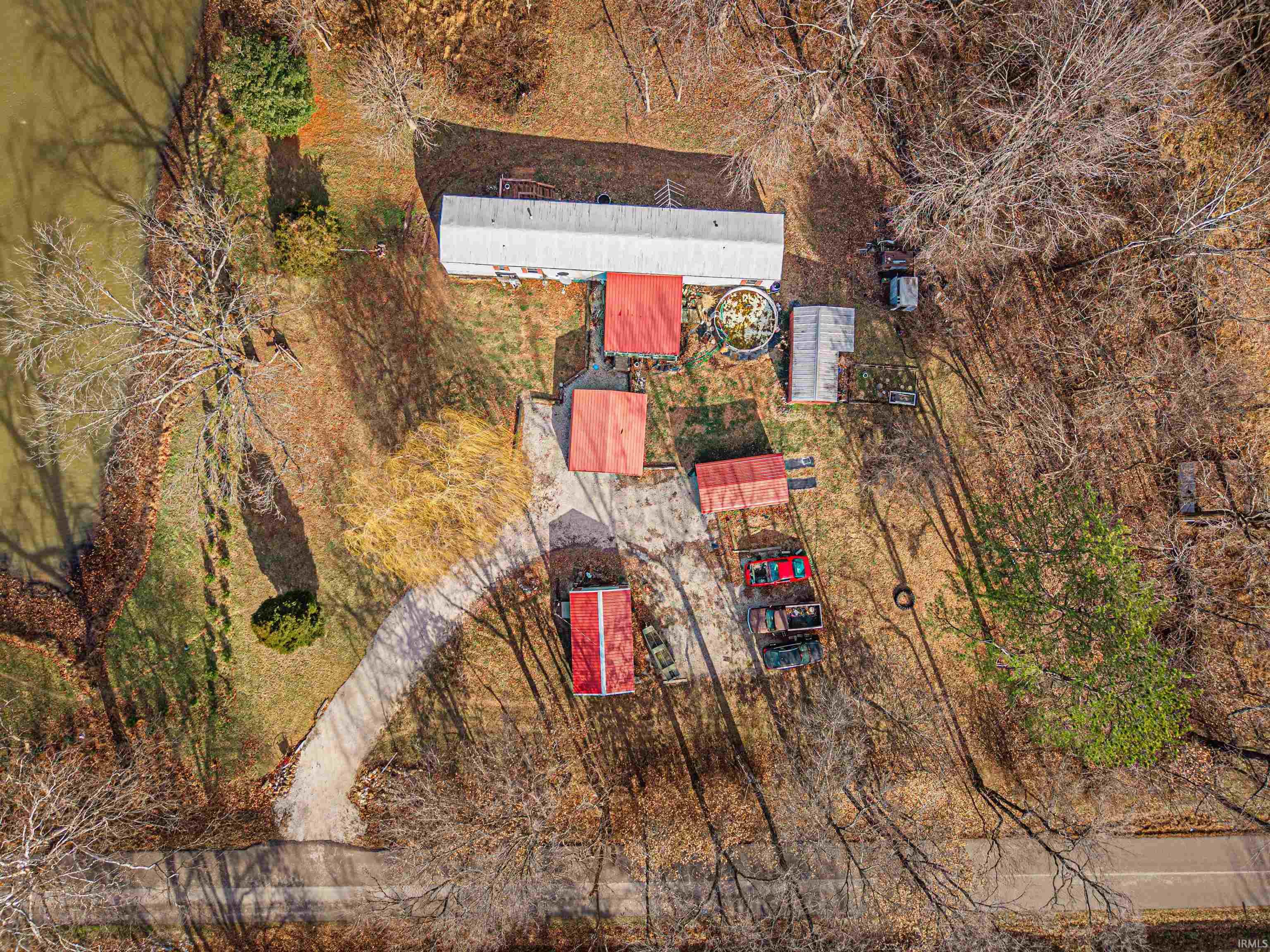 201 Number 7 Road Winslow, IN 47598 - Photo 5 of 34