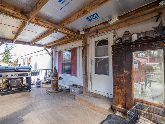 $69,000 | 201 Number 7 Road, Winslow, IN 47598