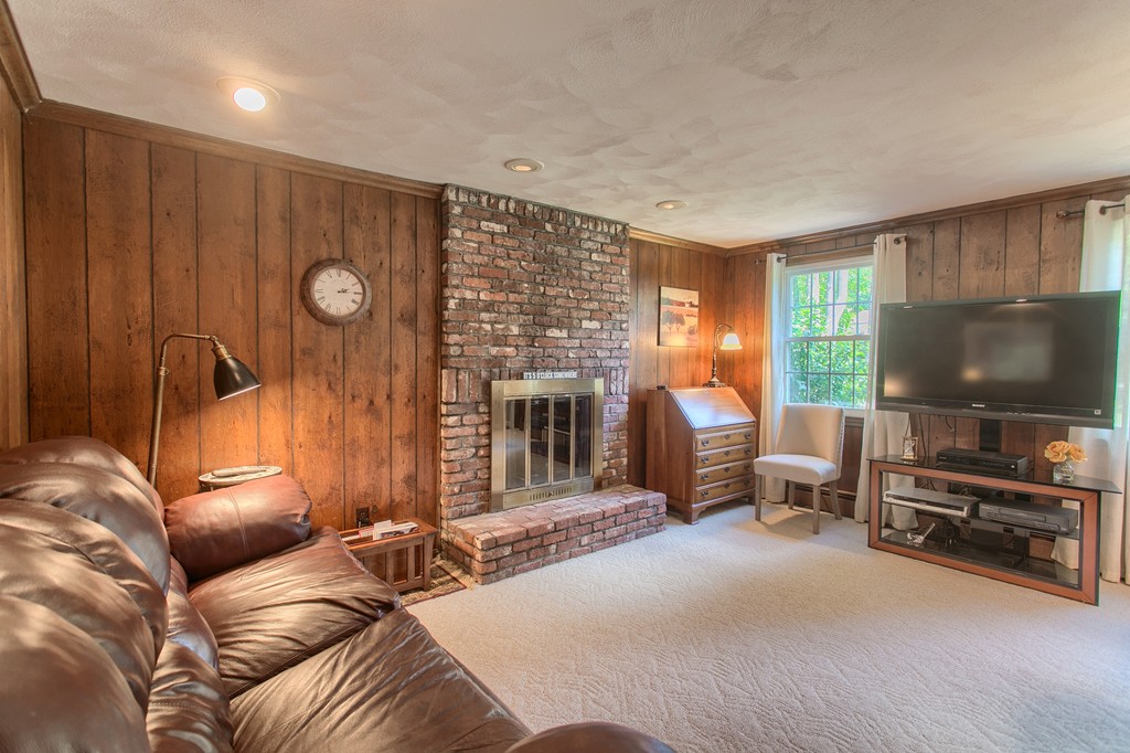 15 James Road Sterling, MA 01564 - Photo 11 of 30 Gallery Image 11