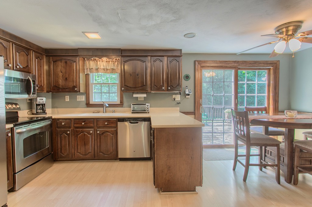 15 James Road Sterling, MA 01564 - Photo 9 of 30 Gallery Image 9