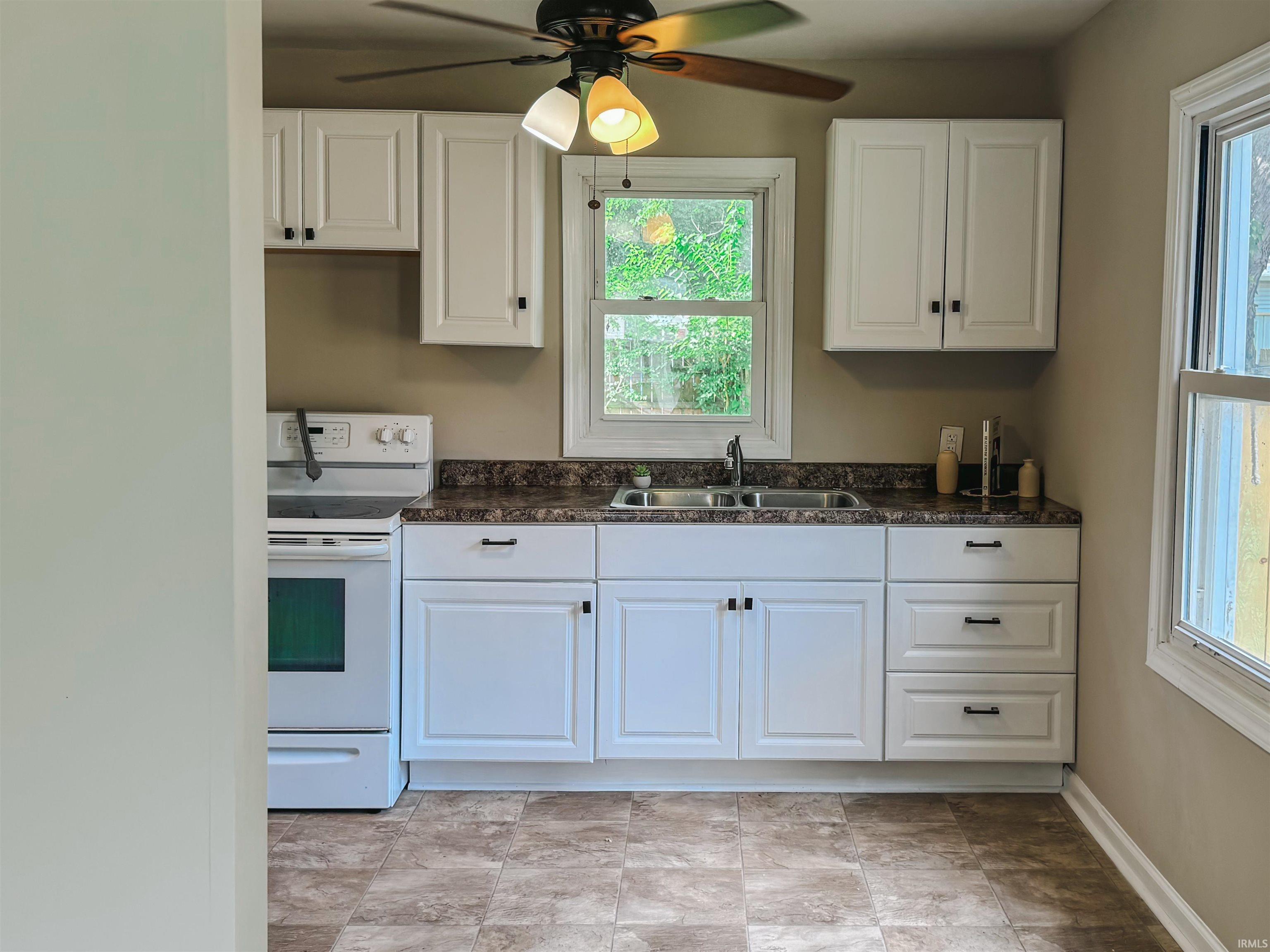 820 Ridgeway Avenue Evansville, IN 47713 - Photo 6 of 21 Gallery Image 6