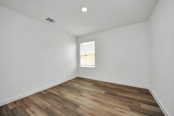 $2,500 | 9035 Rose Water Trail, Iowa Colony, TX 77583