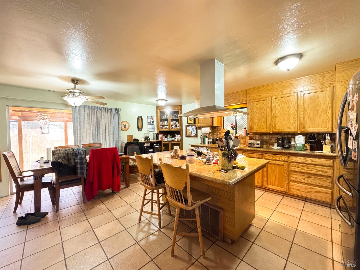 4400 Lake Ridge Road Ukiah, CA 95482 - Photo 3 of 78 a very nice looking kitchen with a large counter space and appliances