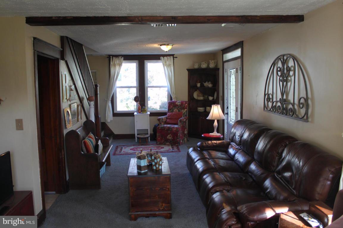 1444 Oregon Road Leola, PA 17540 - Photo 6 of 28