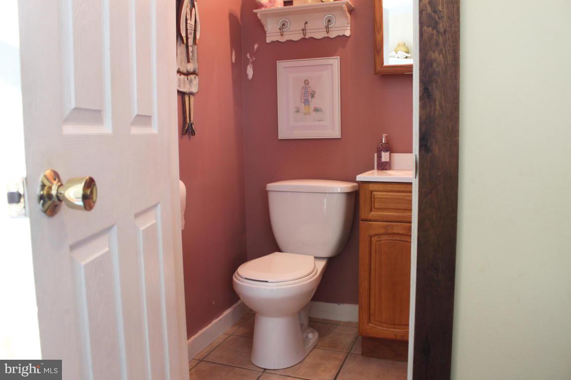 1444 Oregon Road Leola, PA 17540 - Photo 10 of 28