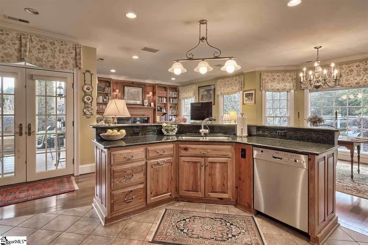 260 Snow Road Pelzer, SC 29669 - Photo 11 of 34