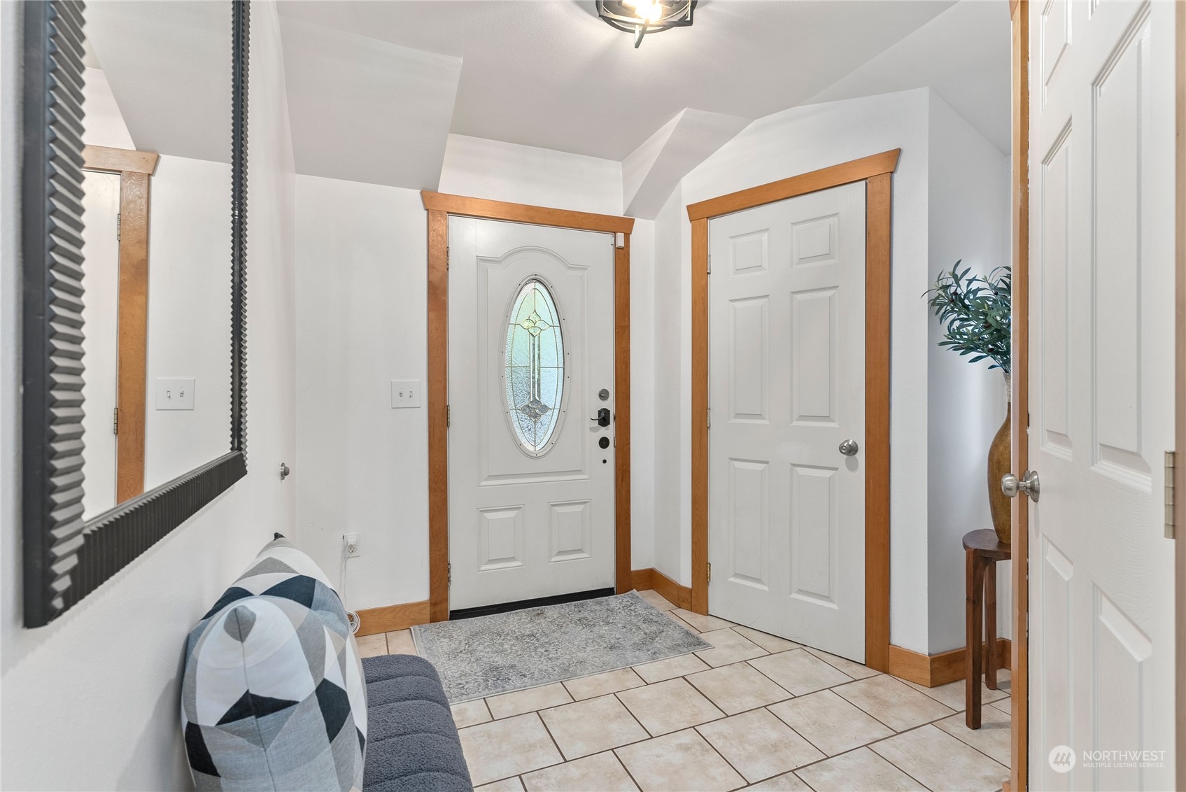 331 South 106th Street Seattle, WA 98168 - Photo 3 of 24 Gallery Image 3
