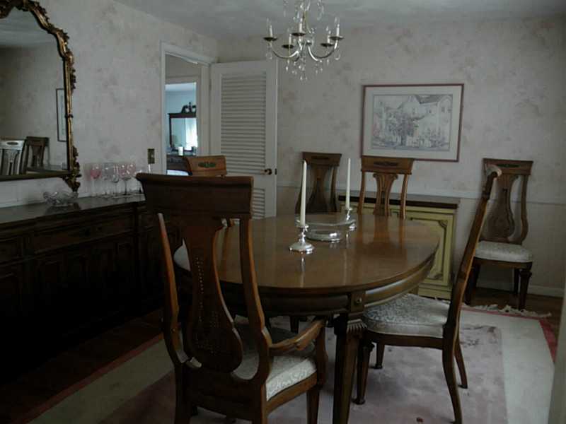 34 Landmark Road Warwick, RI 02886 - Photo 4 of 13 Dining Room.