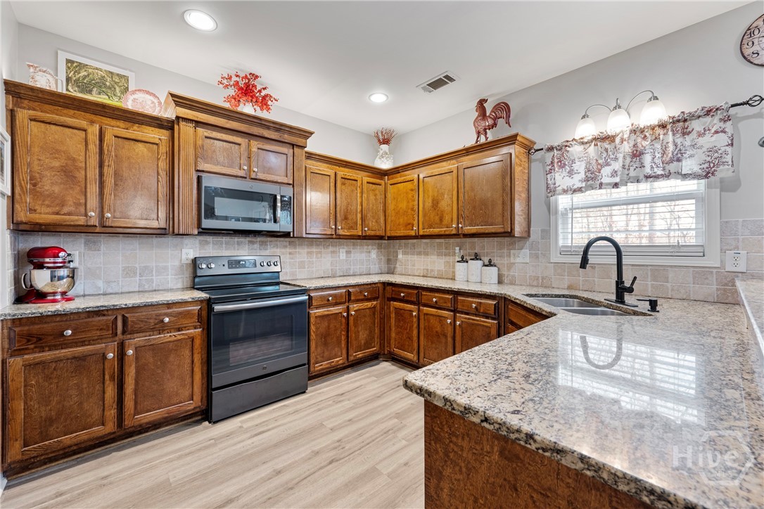 3677 Vine Springs Trace Bethlehem, GA 30620 - Photo 9 of 38