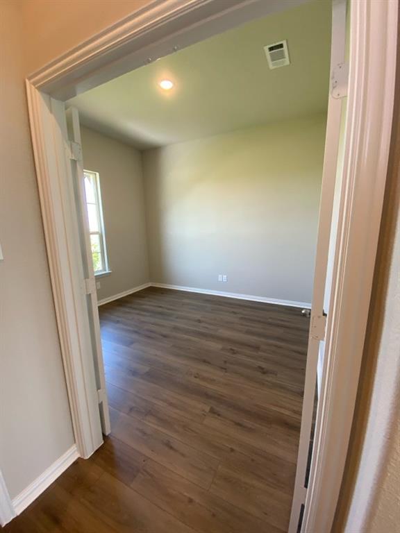 930 County Road 200 Valley View, TX 76272 - Photo 4 of 16