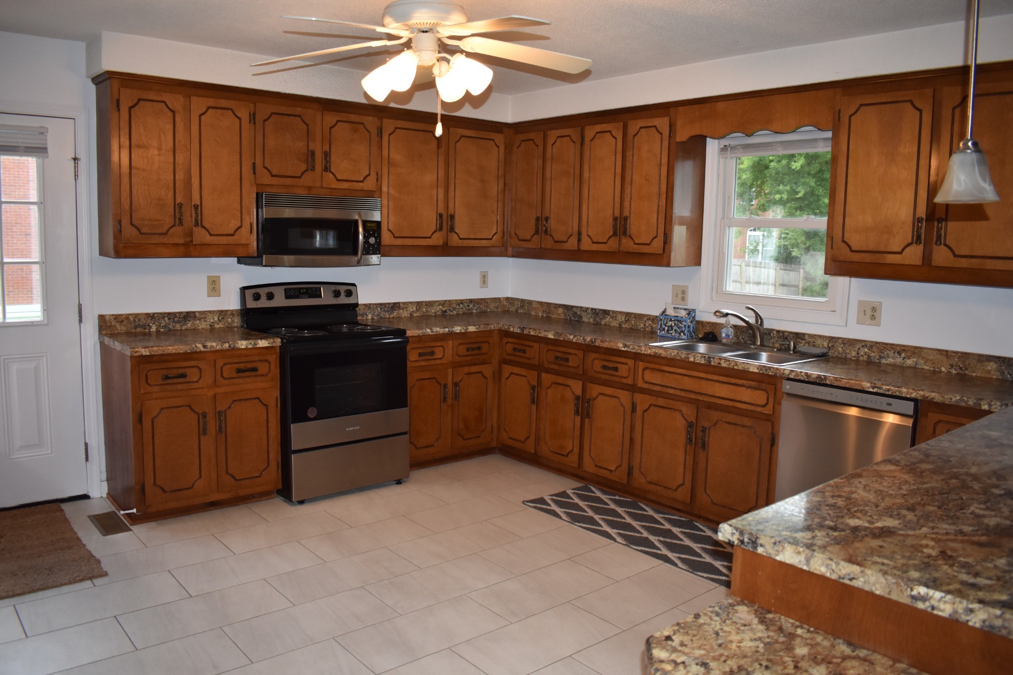3350 Sango Road Clarksville, TN 37043 - Photo 7 of 41 Gallery Image 7