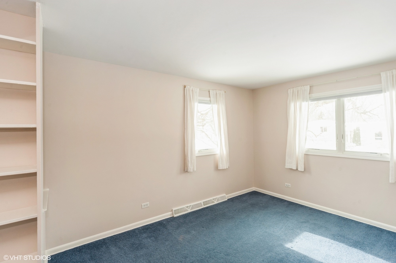 1215 Kenton Road Deerfield, IL 60015 - Photo 11 of 17 an empty room with windows