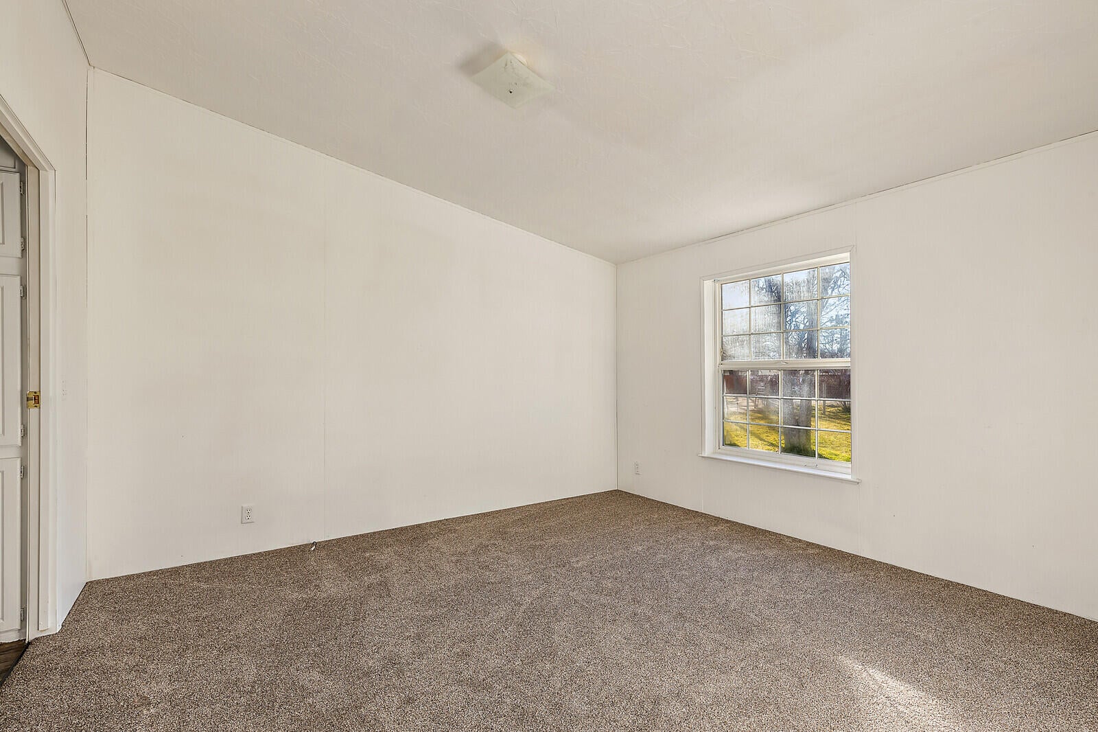 6352 Harold Road Central Point, OR 97502 - Photo 13 of 29 24_HR_24_mls