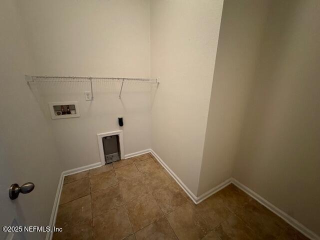 9688 Woodstone Mill Jacksonville, FL 32244 - Photo 16 of 19 a view of a livingroom with closet