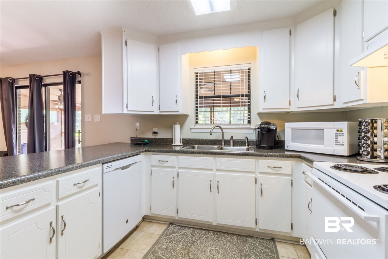 10110 Willis Road Foley, AL 36535 - Photo 10 of 22