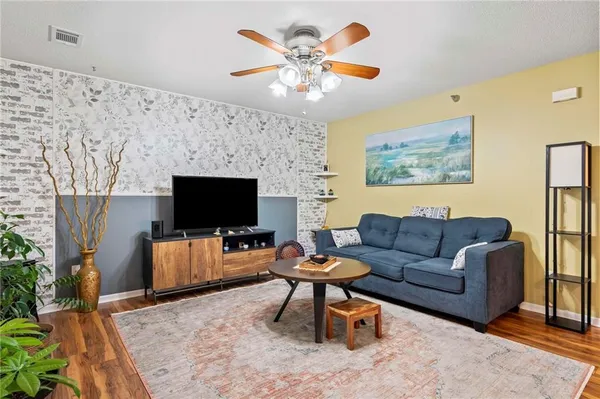 $167,500 | 2405 Northeast 68th Street, Gladstone, MO 64118