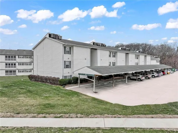 $167,500 | 2405 Northeast 68th Street, Gladstone, MO 64118
