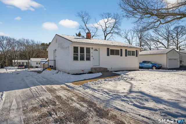 $335,000 | 25 Oslo Street, Groton, CT 06355