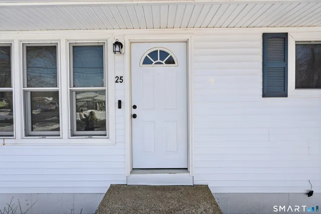 $335,000 | 25 Oslo Street, Groton, CT 06355