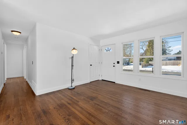 $335,000 | 25 Oslo Street, Groton, CT 06355