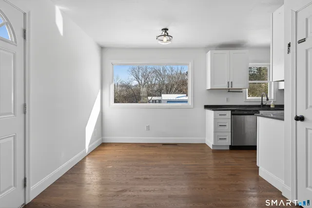 $335,000 | 25 Oslo Street, Groton, CT 06355