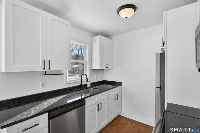 $335,000 | 25 Oslo Street, Groton, CT 06355